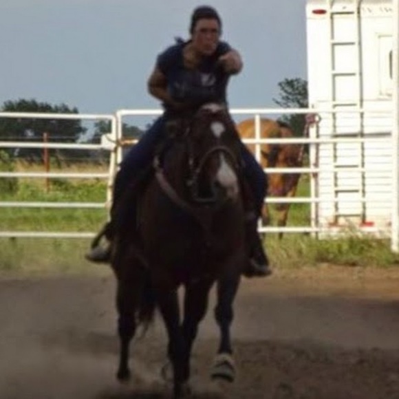 Meet your Posher, Tracey - Picture 1 of 1